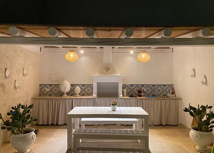 Vakantiehuis Privateterrace, 5min Center, 2kitchens ,micasa *