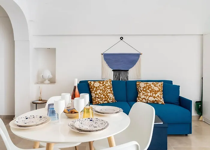 Vakantiehuis Privateterrace, 5min Center, 2kitchens ,micasa *