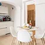 Privateterrace, 5min Center, 2kitchens ,micasa Semesterbostad